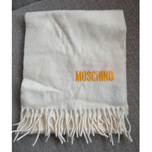 ✨MOSCHINO 100% Lambswool Vintage Fringed Scarf - Picture 3 of 8